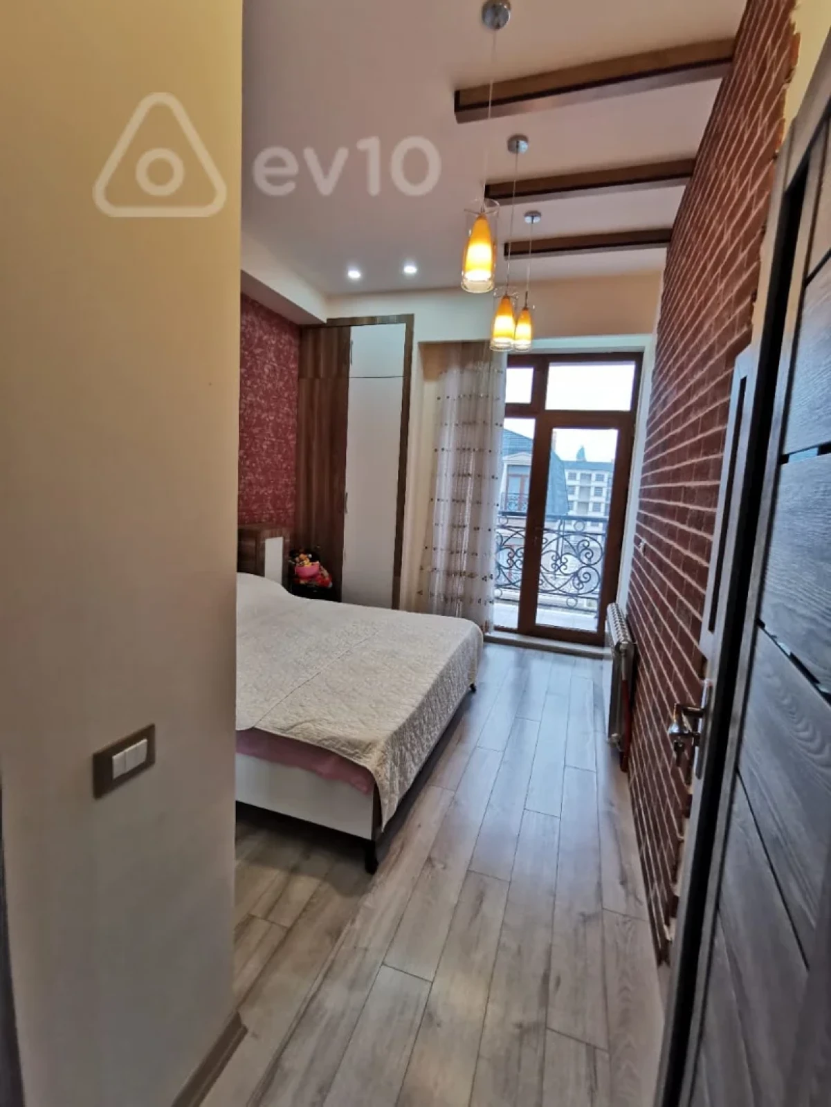 Kirayə verilir 2 otaqlı yeni tikili 80 m²