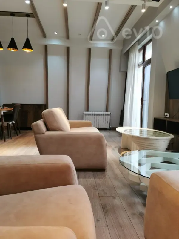 Kirayə verilir 2 otaqlı yeni tikili 80 m²