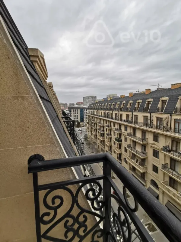 Kirayə verilir 2 otaqlı yeni tikili 80 m²