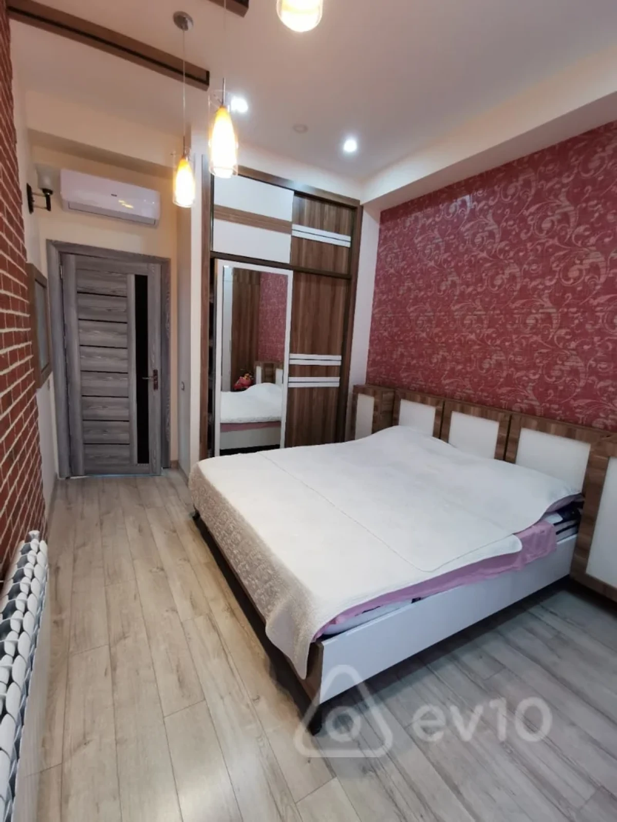 Kirayə verilir 2 otaqlı yeni tikili 80 m²