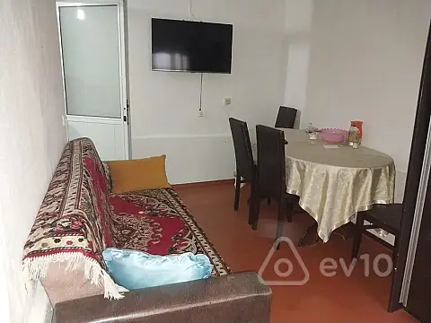 Kirayə verilir 2 otaqlı həyət evi 60 m²
