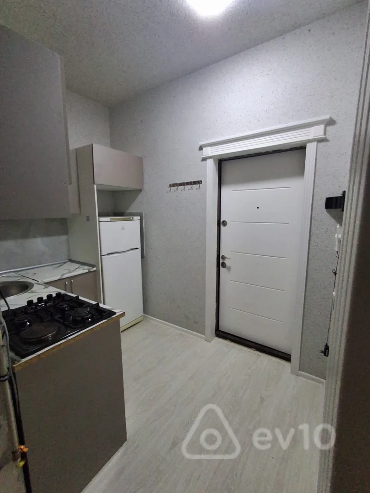 Kirayə verilir 3 otaqlı yeni tikili 60 m²