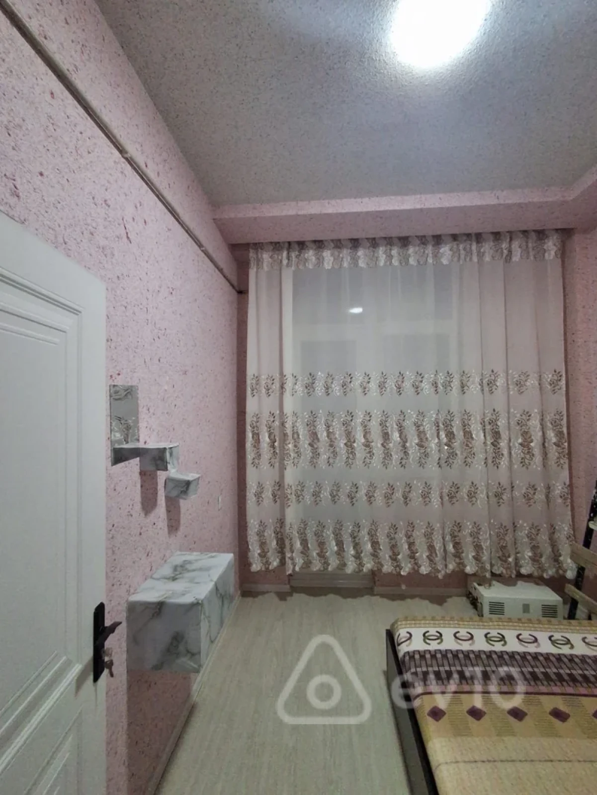 Kirayə verilir 3 otaqlı yeni tikili 60 m²