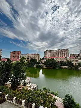 Satılır 3 otaqlı yeni tikili 180 m²