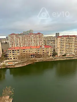 Satılır 3 otaqlı yeni tikili 180 m²