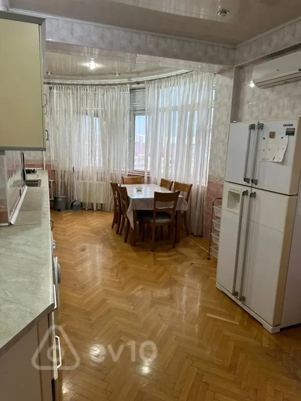 Satılır 3 otaqlı yeni tikili 180 m²