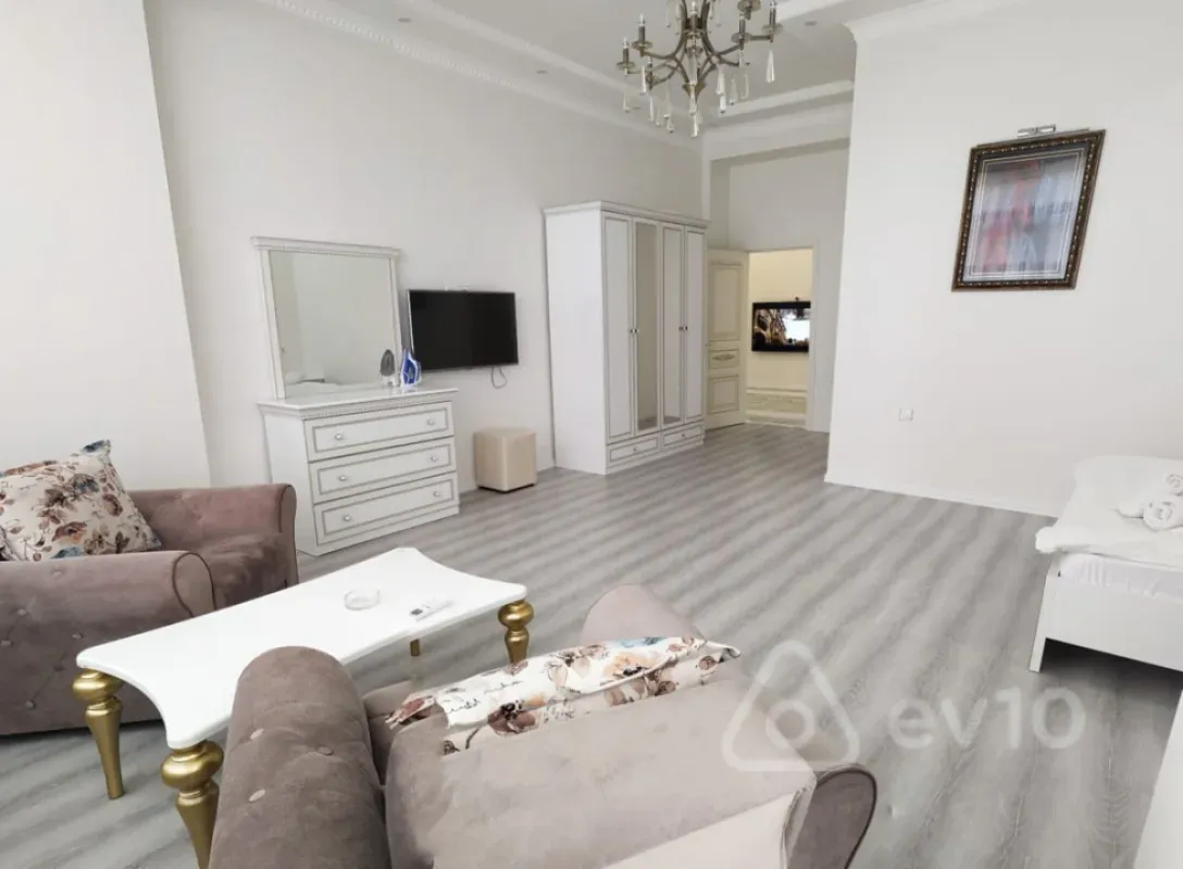 Kirayə verilir 3 otaqlı yeni tikili 100 m²