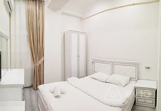 Kirayə verilir 3 otaqlı yeni tikili 100 m²