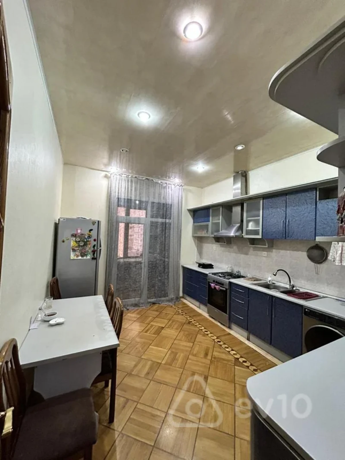 Satılır 4 otaqlı yeni tikili 165 m²