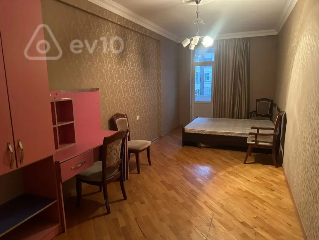 Kirayə verilir 3 otaqlı yeni tikili 125 m²