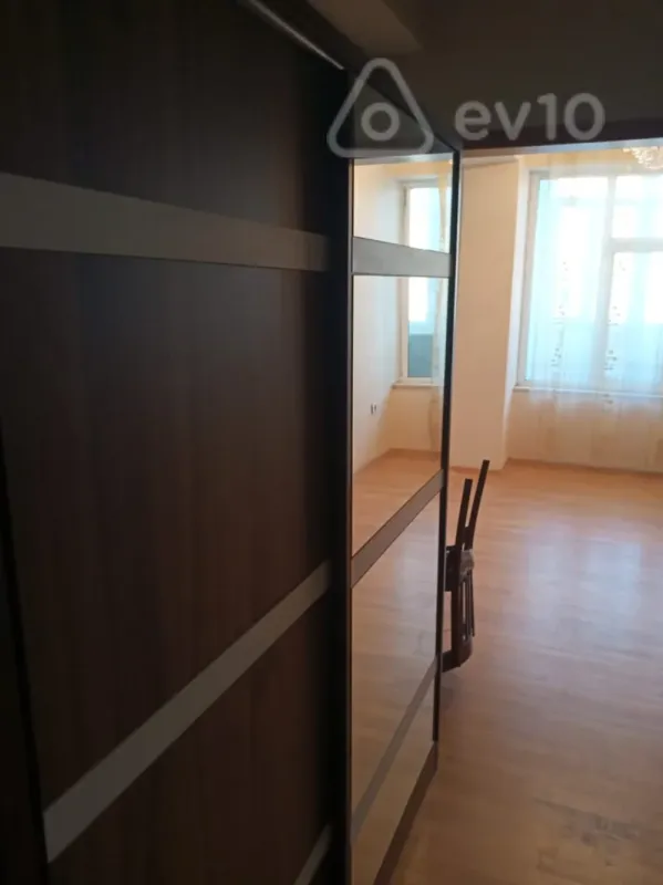 Satılır 2 otaqlı yeni tikili 73 m²