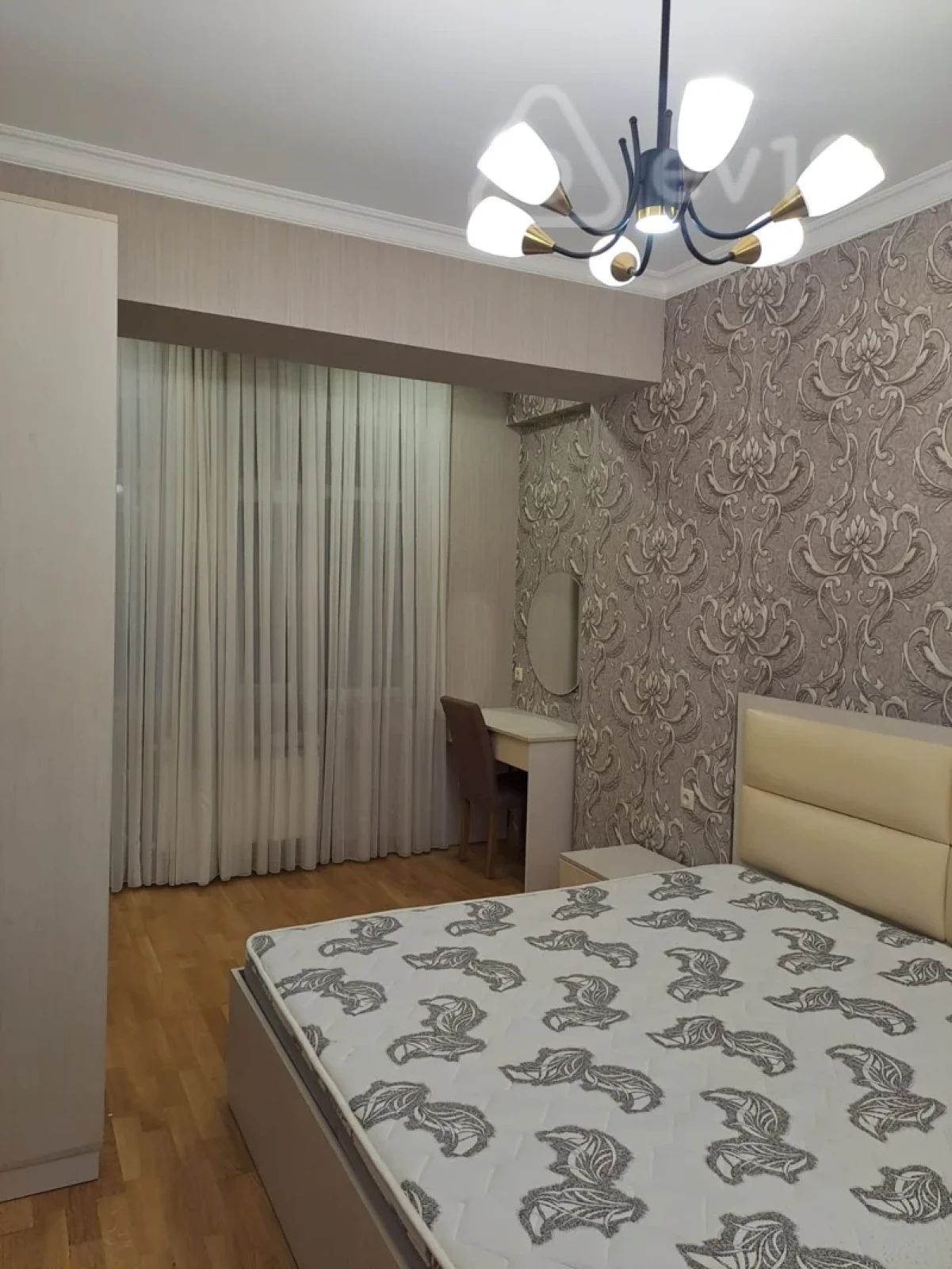 Kirayə verilir 2 otaqlı yeni tikili 80 m²