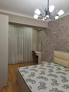 Kirayə verilir 2 otaqlı yeni tikili 80 m²