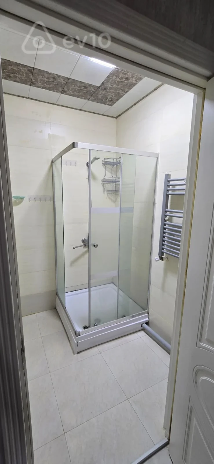 Kirayə verilir 3 otaqlı yeni tikili 120 m²