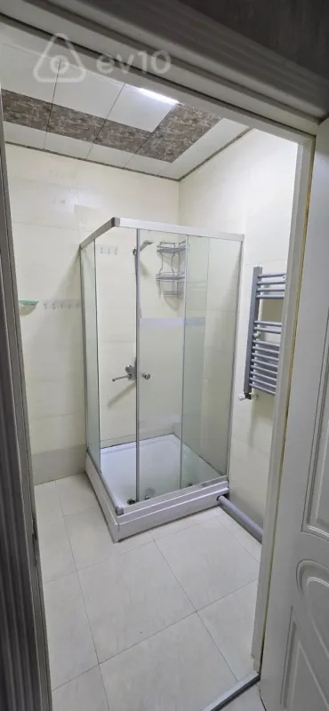 Kirayə verilir 3 otaqlı yeni tikili 120 m²