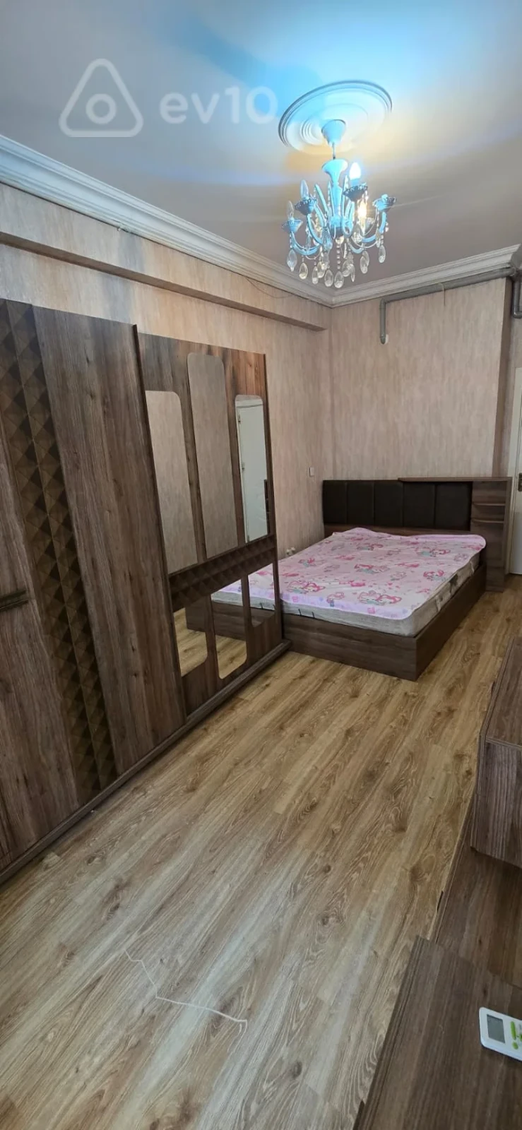 Kirayə verilir 3 otaqlı yeni tikili 120 m²