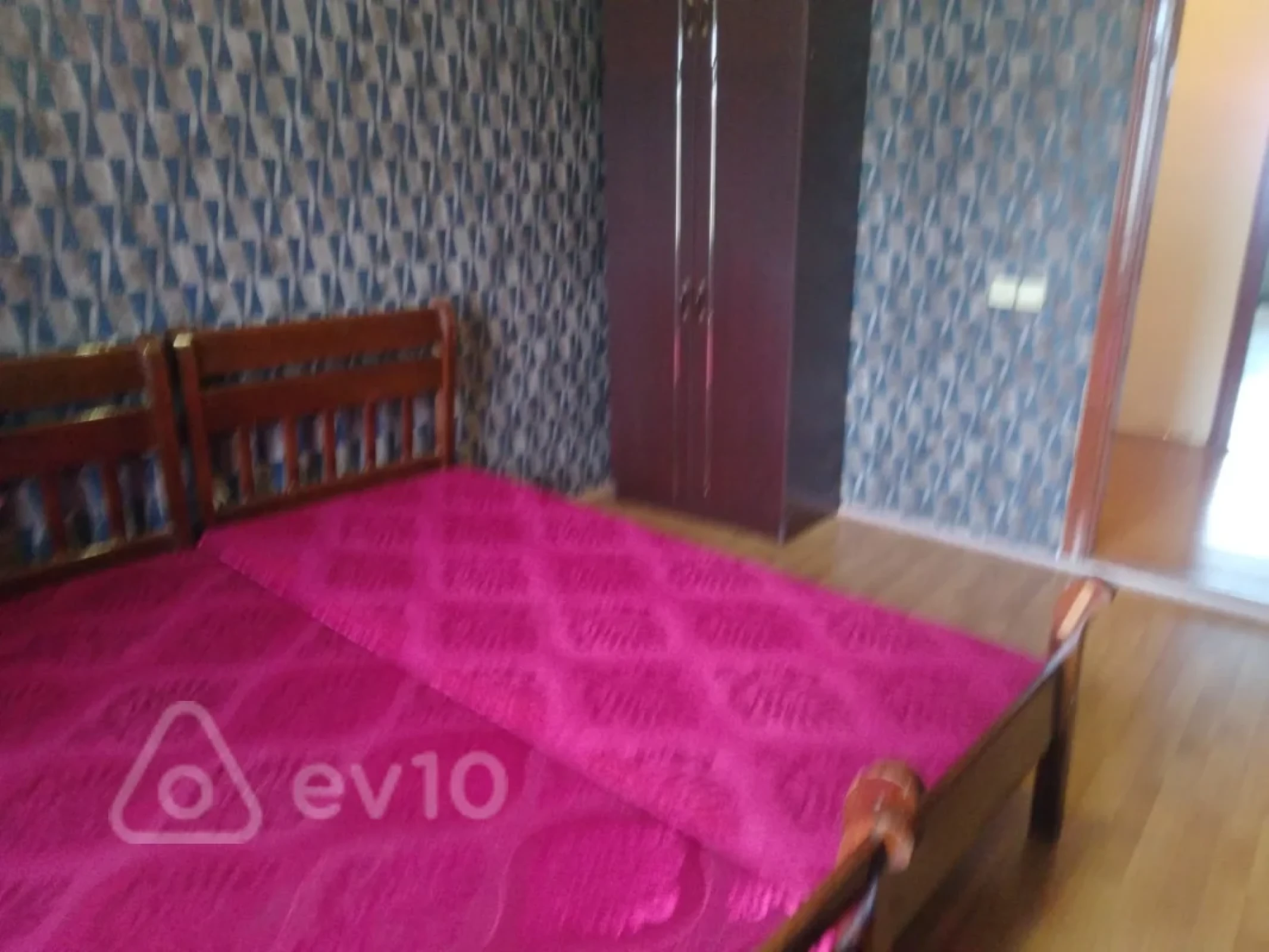 Kirayə verilir 2 otaqlı köhnə tikili 60 m²