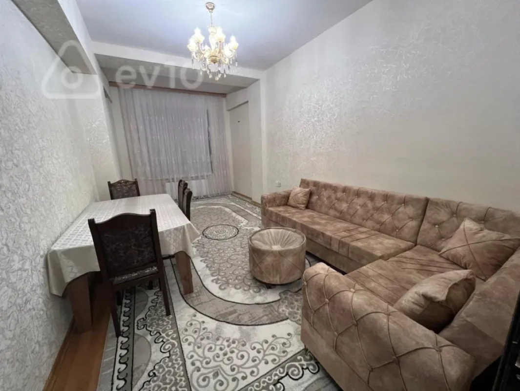 Kirayə verilir 2 otaqlı köhnə tikili 60 m²