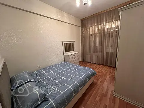Kirayə verilir 2 otaqlı köhnə tikili 60 m²
