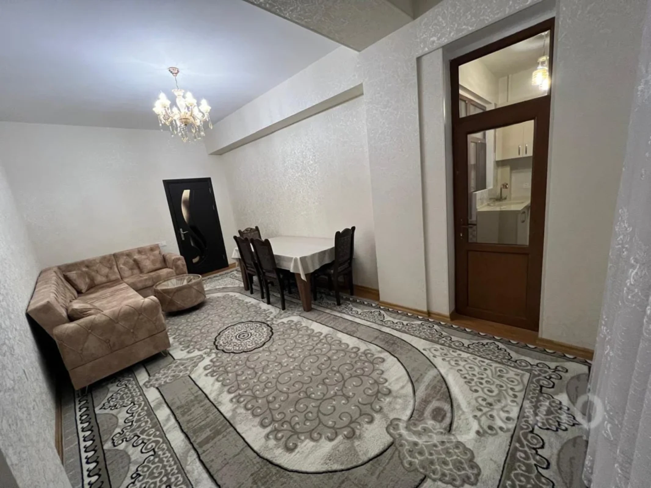 Kirayə verilir 2 otaqlı köhnə tikili 60 m²