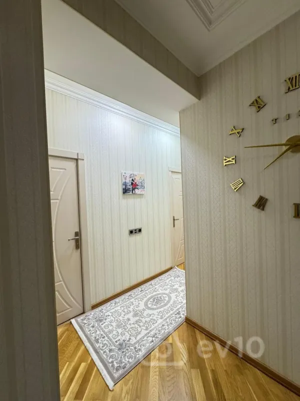 Satılır 3 otaqlı yeni tikili 110 m²