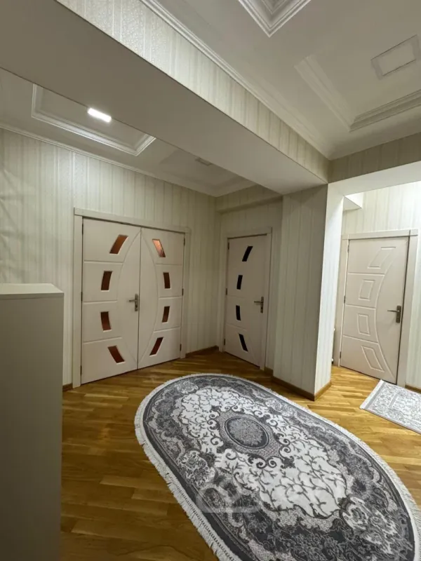 Satılır 3 otaqlı yeni tikili 110 m²