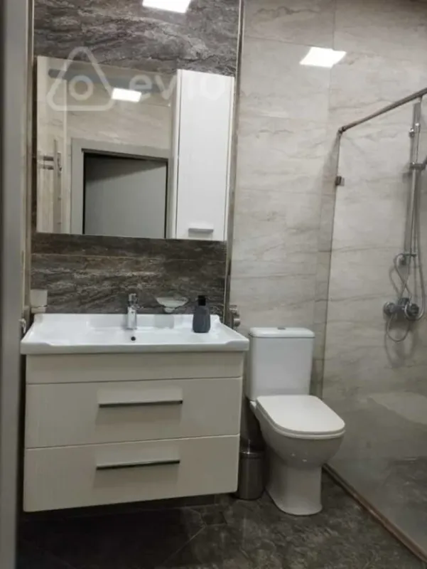 Satılır 2 otaqlı yeni tikili 78 m²