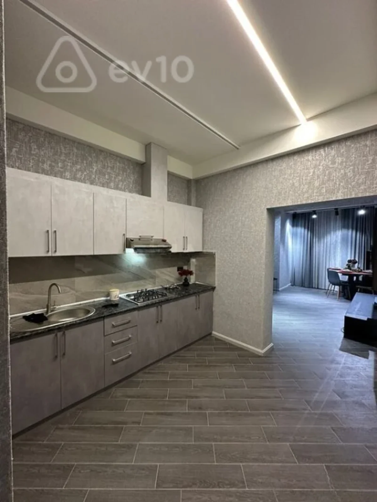 Satılır 2 otaqlı yeni tikili 78 m²