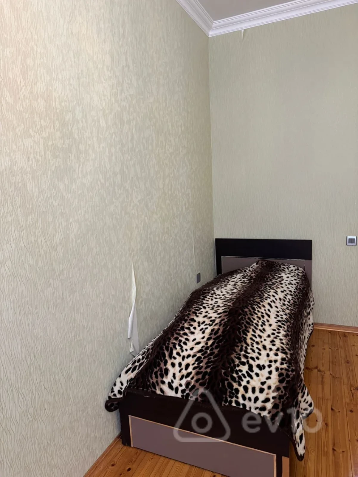 Kirayə verilir 3 otaqlı yeni tikili 120 m²