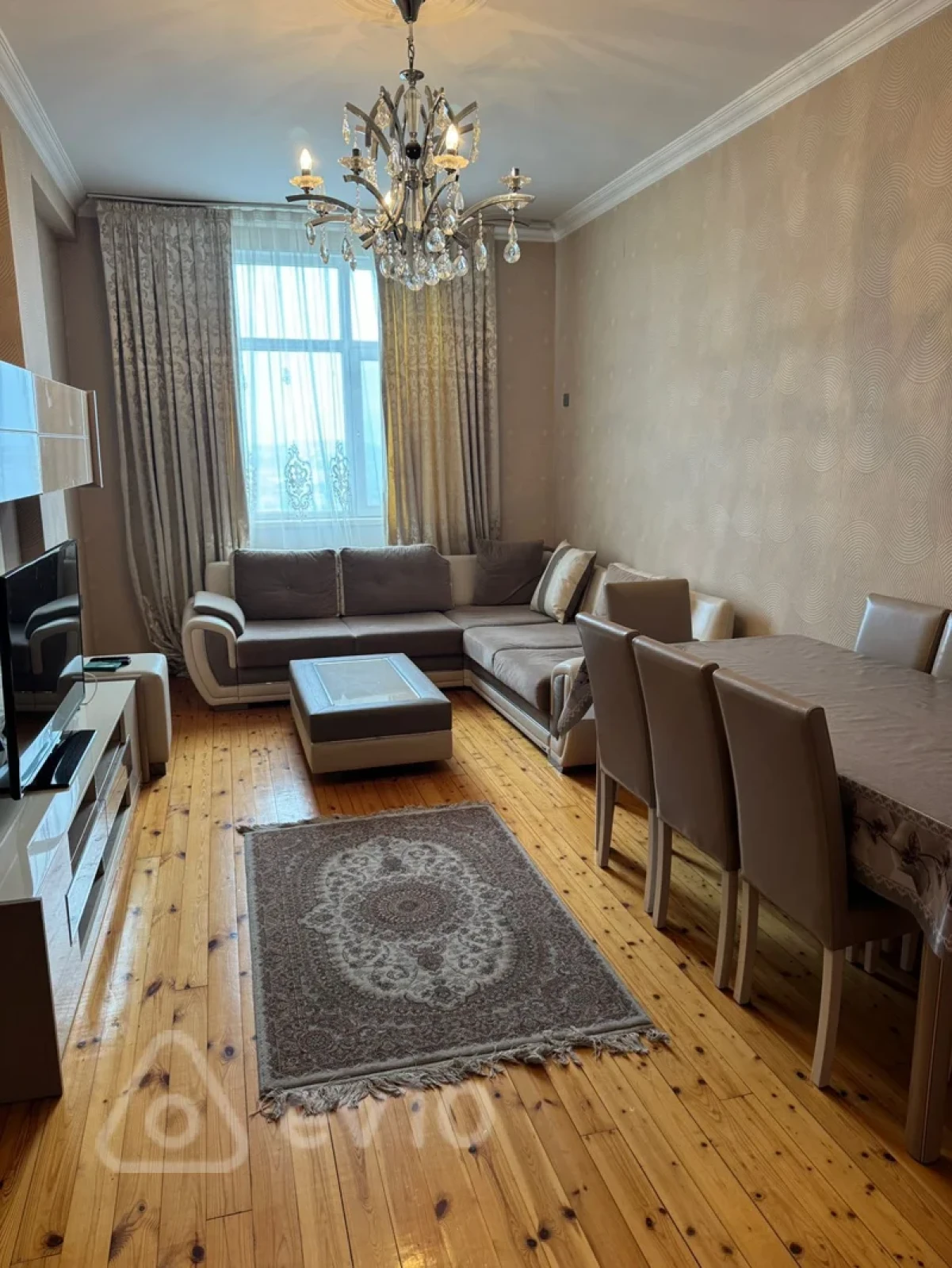Kirayə verilir 3 otaqlı yeni tikili 120 m²