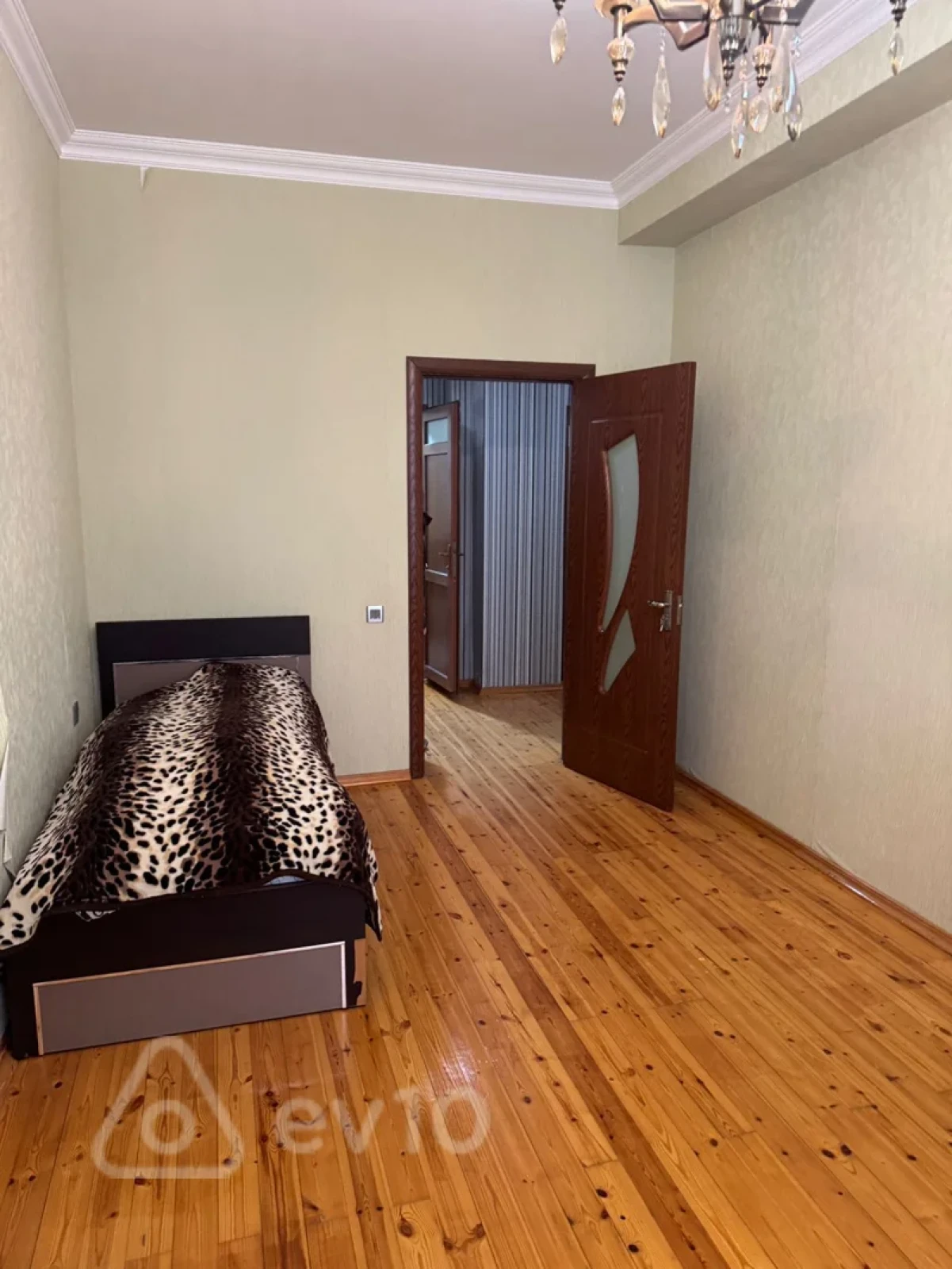 Kirayə verilir 3 otaqlı yeni tikili 120 m²