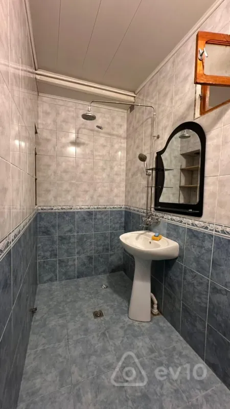 Kirayə verilir 3 otaqlı yeni tikili 90 m²
