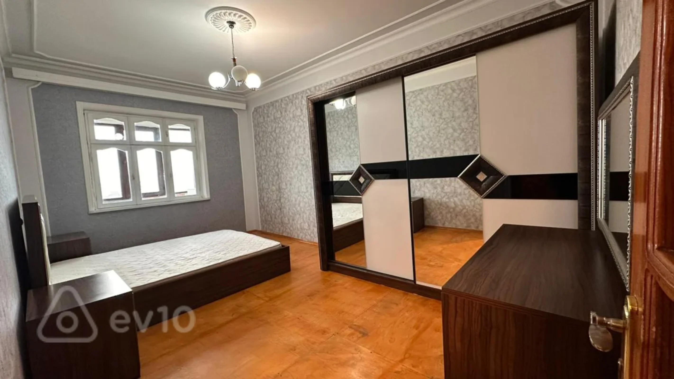 Kirayə verilir 3 otaqlı yeni tikili 90 m²
