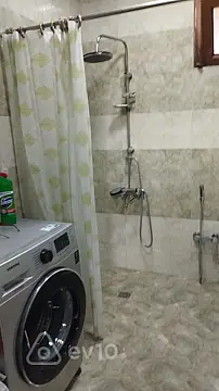 Satılır 4 otaqlı həyət evi 5 m²