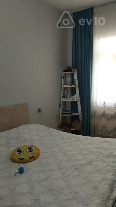 Satılır 4 otaqlı həyət evi 5 m²