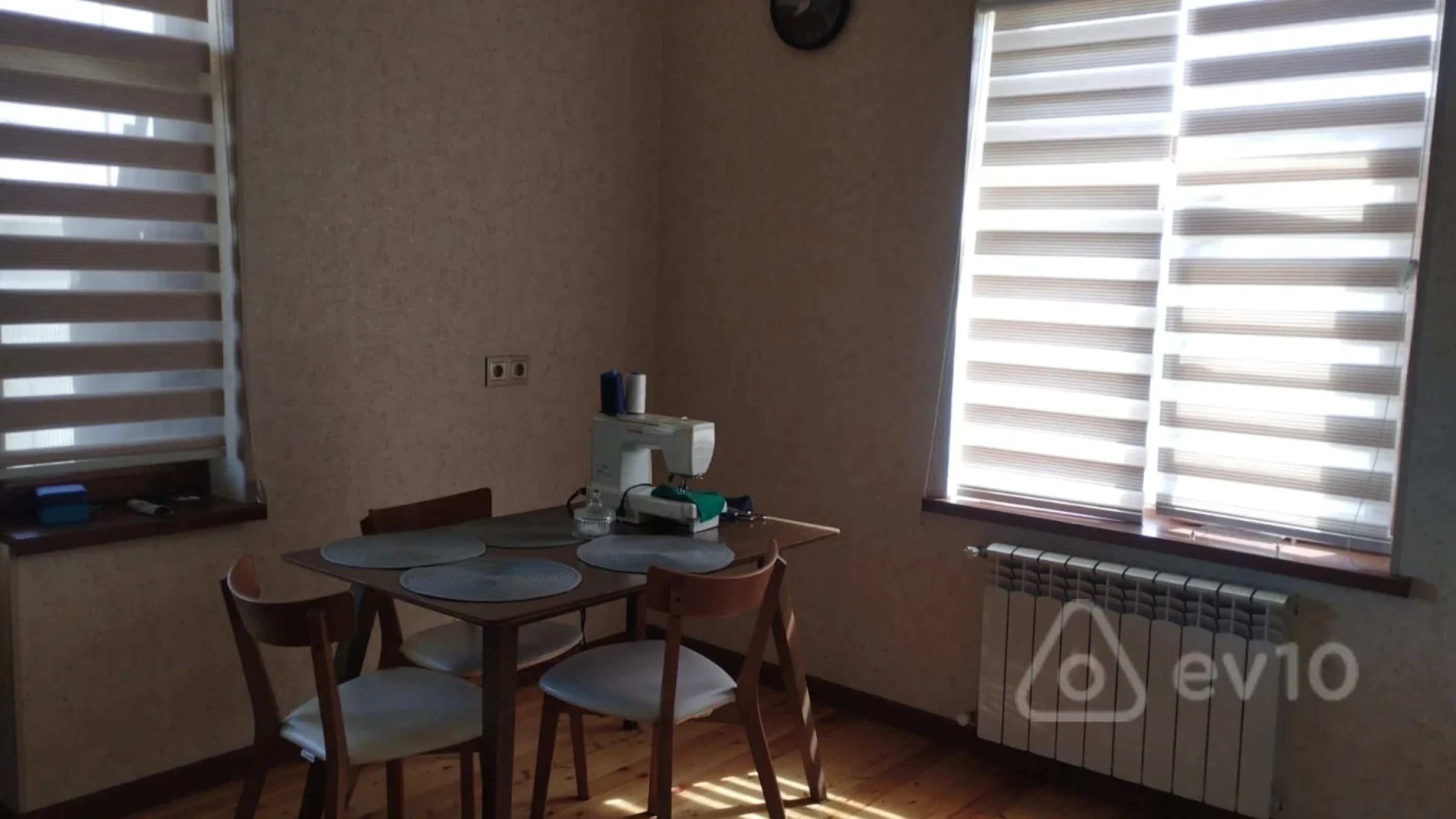 Satılır 4 otaqlı həyət evi 5 m²