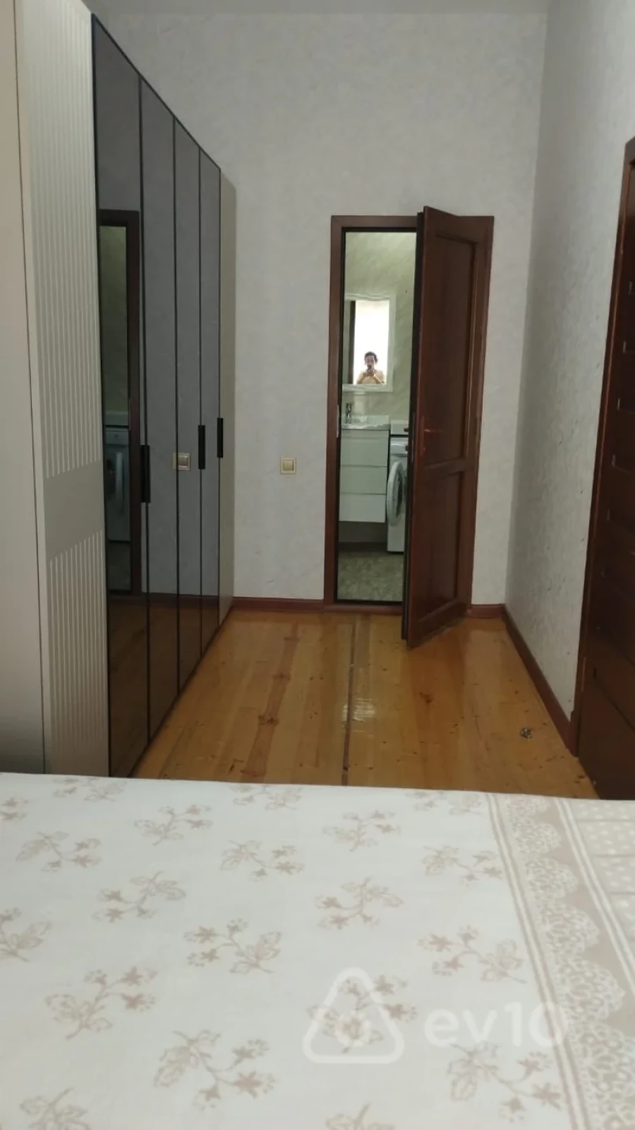 Satılır 4 otaqlı həyət evi 5 m²