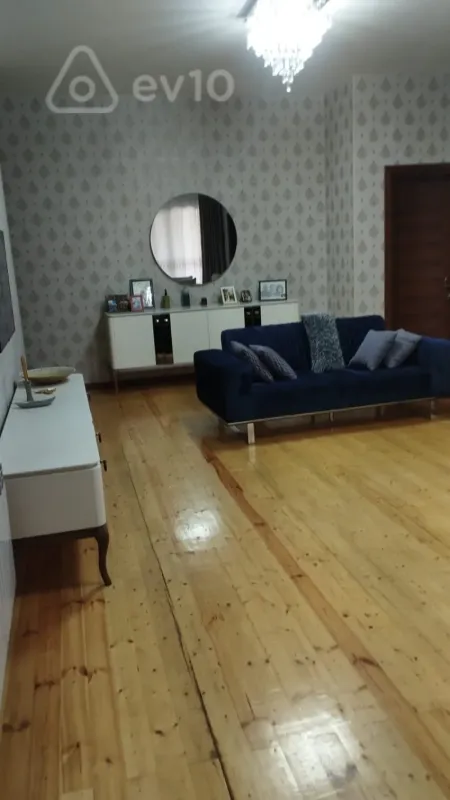 Satılır 4 otaqlı həyət evi 5 m²