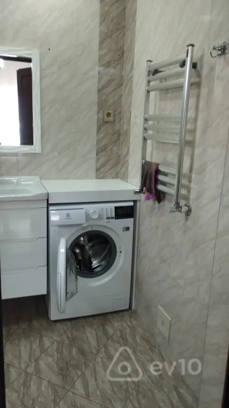 Satılır 4 otaqlı həyət evi 5 m²