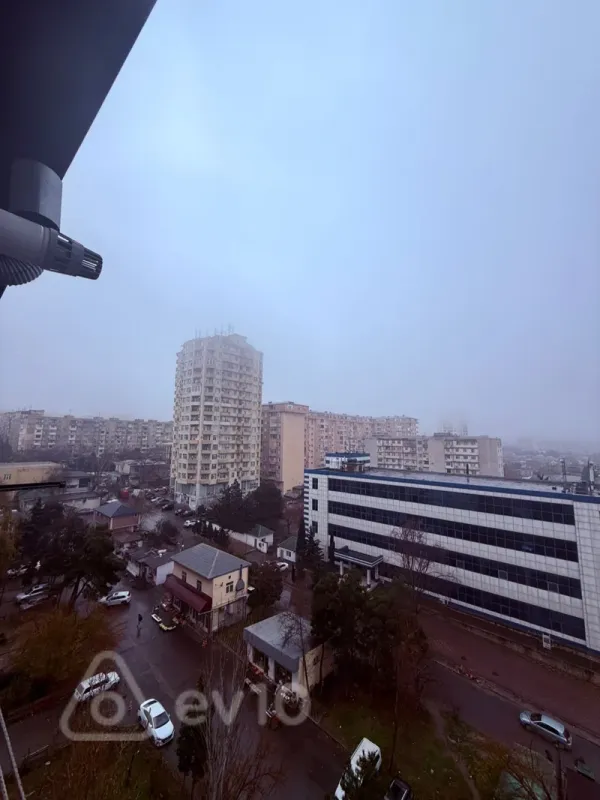 Satılır 4 otaqlı köhnə tikili 100 m²