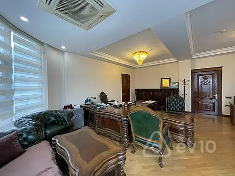 Kirayə verilir 5 otaqlı ofis 180 m²
