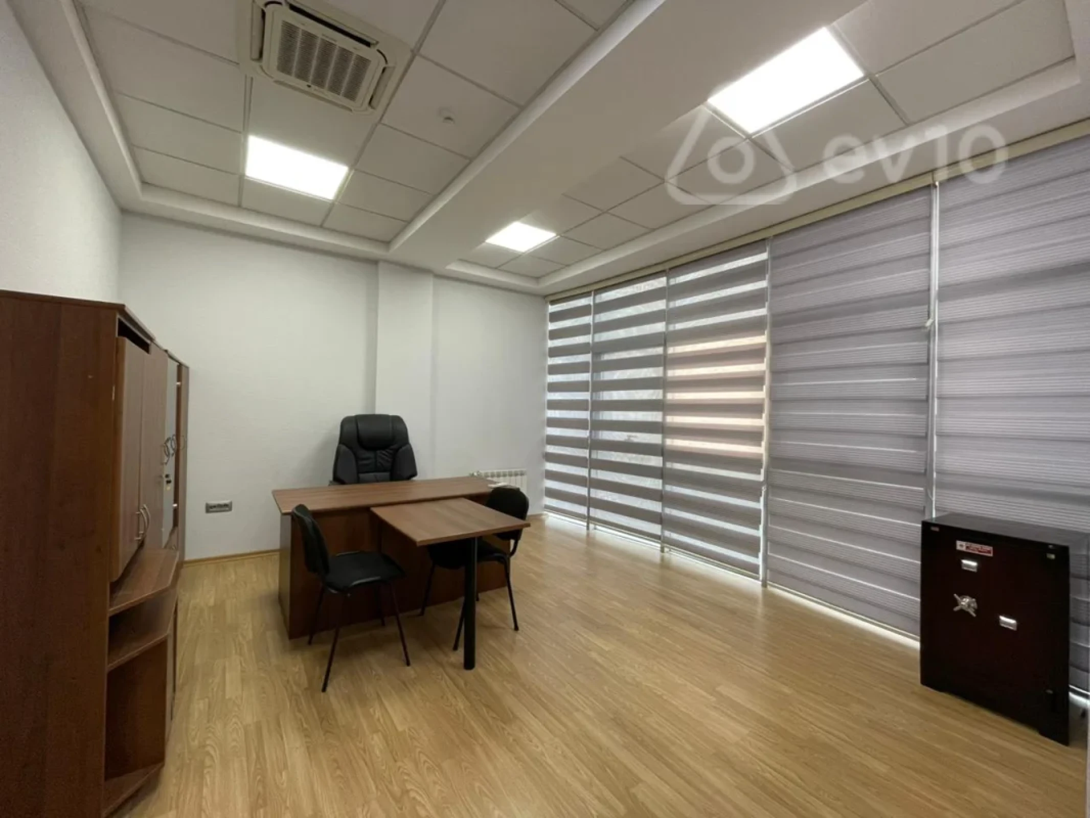 Kirayə verilir 5 otaqlı ofis 180 m²