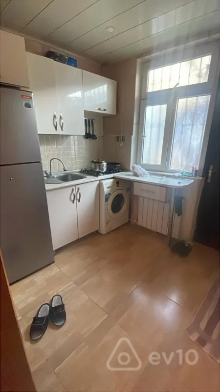 Kirayə verilir 2 otaqlı həyət evi 60 m²