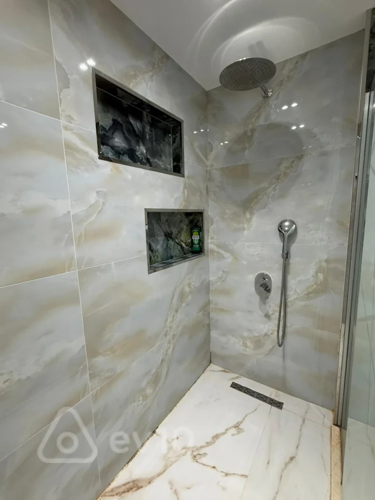 Satılır 3 otaqlı yeni tikili 106 m²