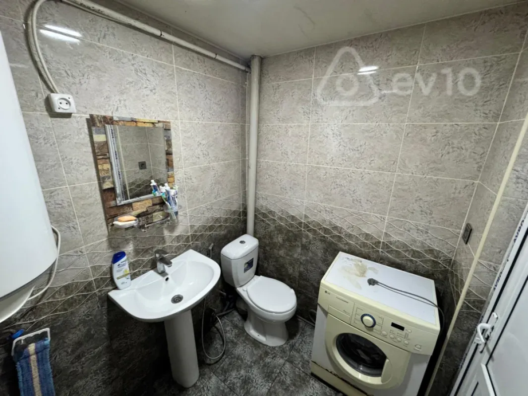 Kirayə verilir 1 otaqlı köhnə tikili 35 m²