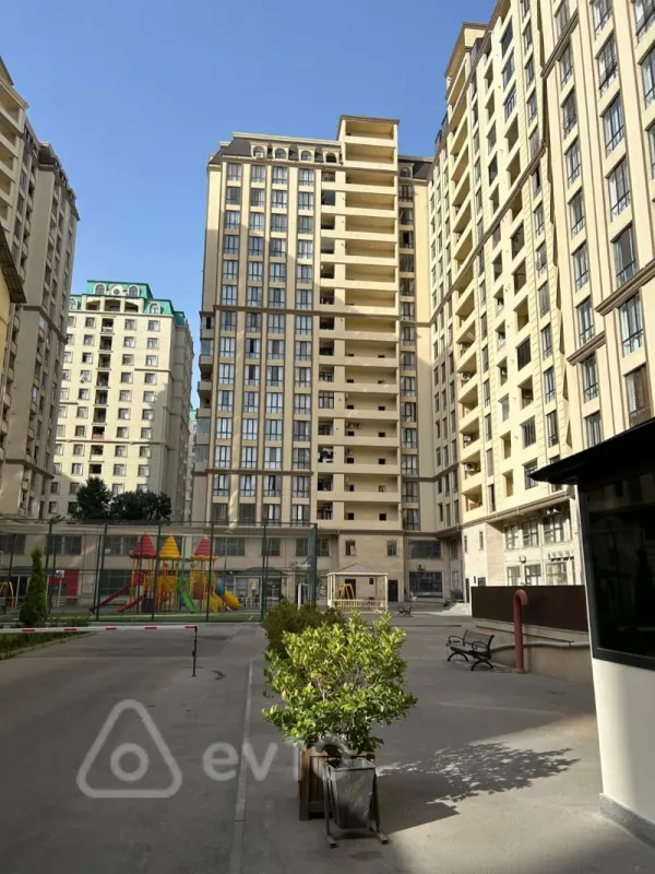 Satılır 3 otaqlı yeni tikili 73 m²