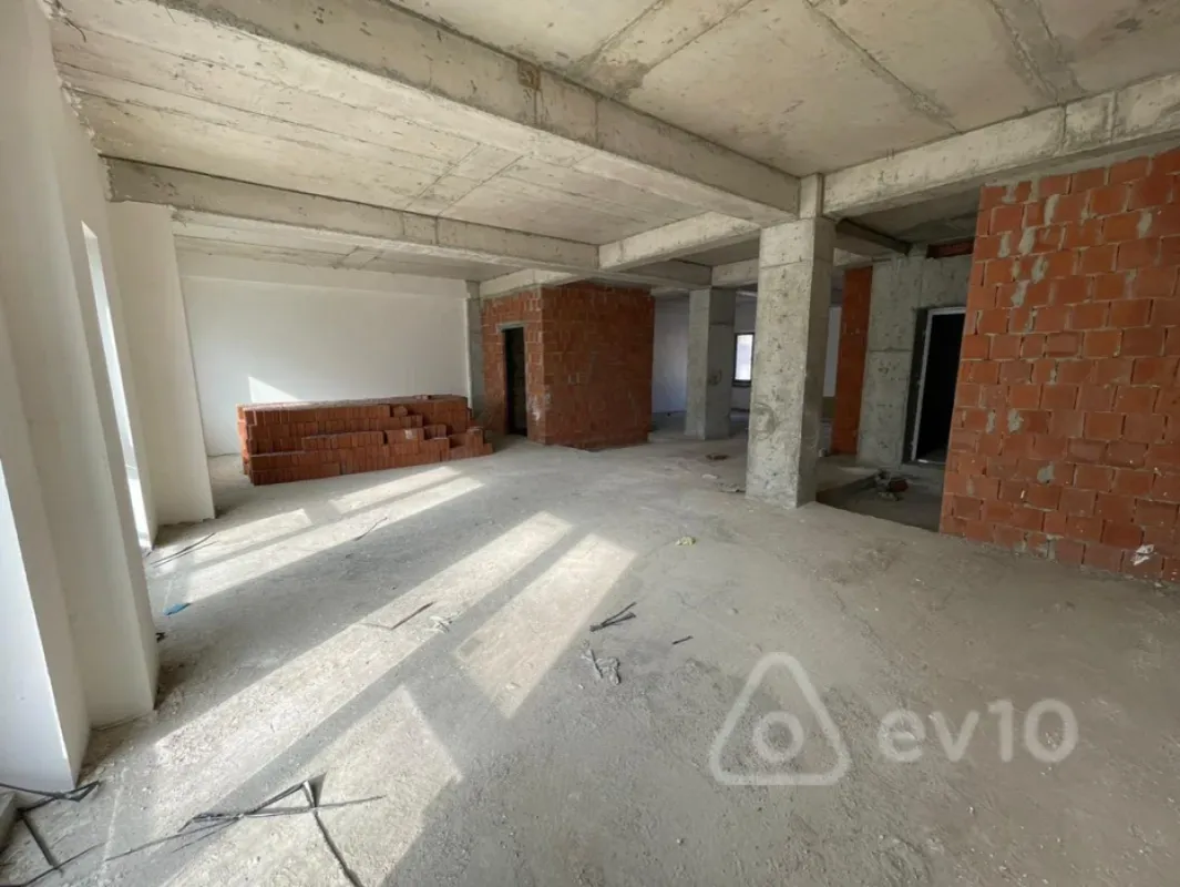 Satılır 4 otaqlı yeni tikili 136 m²