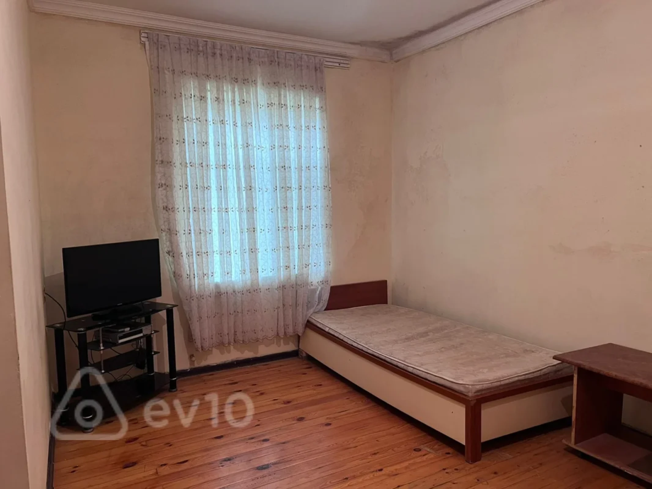 Kirayə verilir 2 otaqlı həyət evi 55 m²