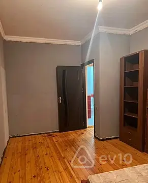 Kirayə verilir 2 otaqlı həyət evi 55 m²