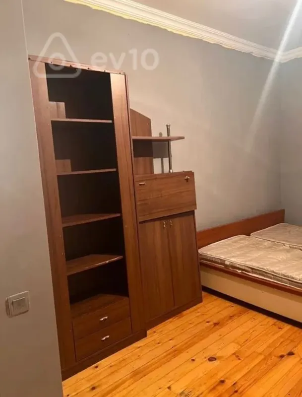 Kirayə verilir 2 otaqlı həyət evi 55 m²